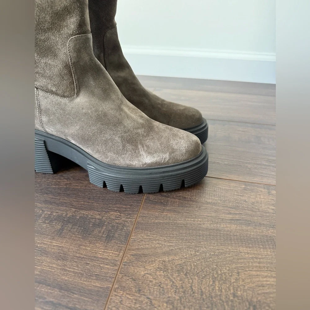 Stuart Weitzman Soho Knee-High Boots